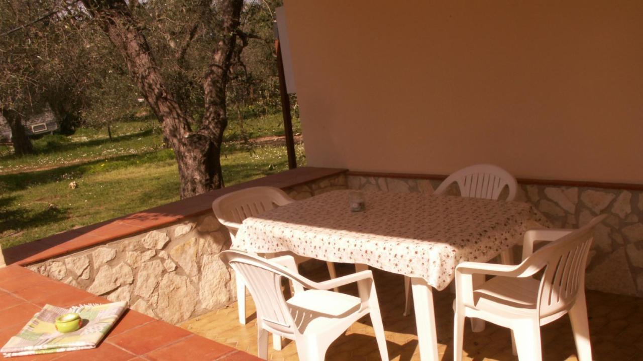 Villa Oleandro Ciccino Vieste Bagian luar foto